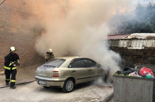 Gemlik’te park halindeki otomobil yandı