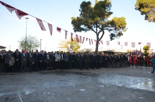 Atatürk'ü anma programı geniş katılımla yapıldı..