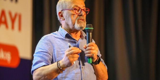 Deprem Bilimci Prof. Dr. Naci Görür, kafaları karıştırdı