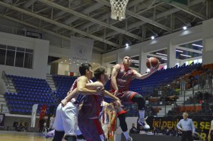 GEMLİK BASKETBOL DEPLASMANDA NET GALİBİYET