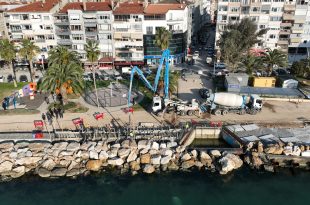 Gemlik’te kıyı koruma çalışmaları hızla sürüyor