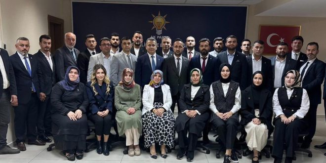 AK Parti Yönetimi İstifa Etti…