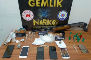   Gemlik polisinden uyuşturucu baskını
