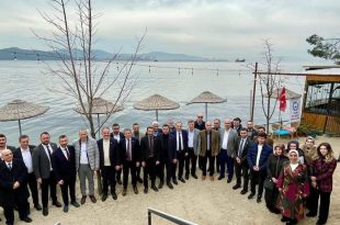 Türk Diyanet Vakıf Sen'den üyelerine ve Cumhur ittifakı Belediye Başkan adayı Refik Yılmaz'a kahvaltı
