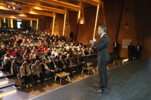Deviren; "Büyük ailemizle bayramlaştık"