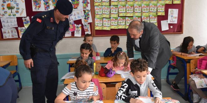 JANDARMA'DAN “EĞİTİM ÇOCUĞU SEVMEKLE BAŞLAR” Projesi