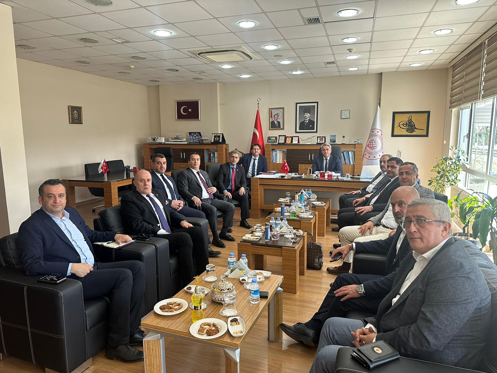    Gemlik'te Yat Limanı Yapılması için Görüşmeler Sürüyor