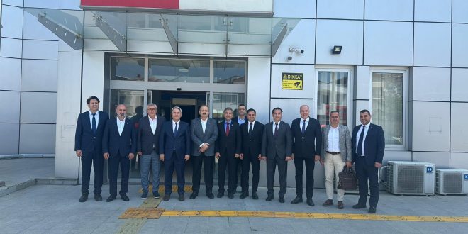  Gemlik'te Yat Limanı Yapılması için Görüşmeler Sürüyor