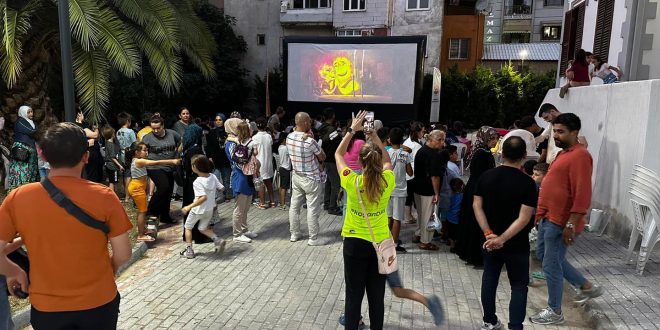 Gemlikli Çocuklara Açık Hava Sineması