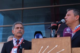 CHP Genel Başkanı Özgür Özel Gemlik’te halka hitap etti...