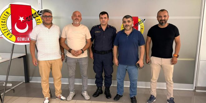 İLÇE JANDARMA KOMUTANINDAN İADEİ ZİYARET