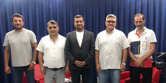 Gemlik Tv Stüdyolarından canlı olarak yayınlana Gündem Gemlik Programında İYİ Parti Gemlik ilçe başkanı Halis Çelik gazetecilerin gündeme dair sorularını cevaplandırdı.