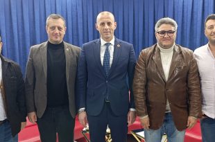 MHP Gemlik İlçe Başkanı Emrah Keskinden Gemlik Tv Canlı Yayınında soruları cevaplandırdı...