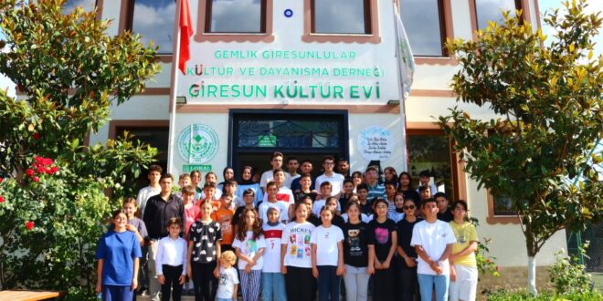 Gemlik Giresunlular Derneğinden Başarılı Öğrencilere Ödül Yağdı