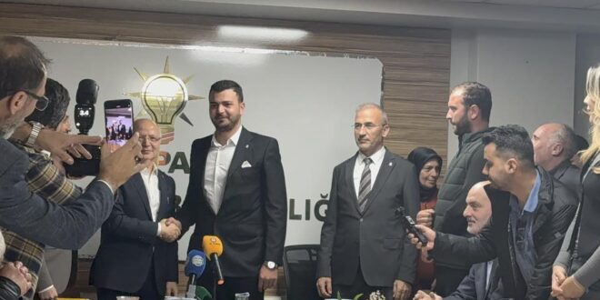 AK Parti Gemlik İlçe Teşkilatına 800 Yeni Üye Katıldı