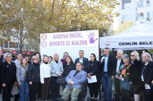 GEMLİK KENT KONSEYİ KADIN MECLİSİNDEN 25 KASIM FARKINDALIK ETKİNLİĞİ