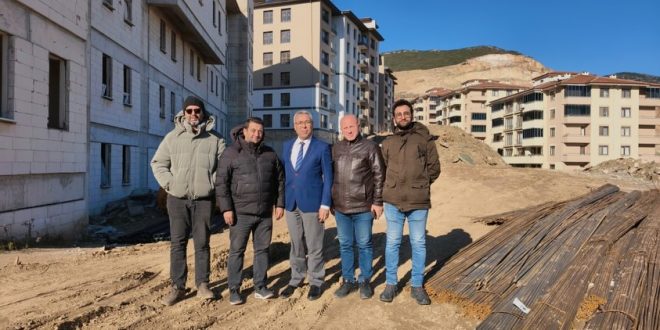 Gemlik Belediyesinden MEB’e devredilen Arif Nihat Asya İlkokulunda 6 yıl sonra inşaat yeniden başladı.