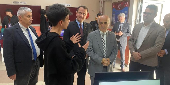 Atatepe Ticaret MTAL’den TÜBİTAK 4006 Bilim Fuarı’nda Büyük Başarı