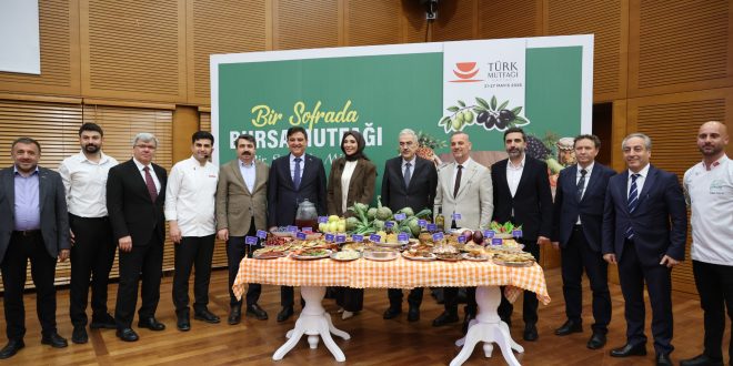 BURSA’NIN ASIRLIK LEZZETLERİ AYNI SOFRADA BULUŞTU