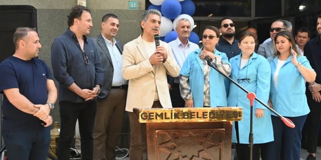 Gemlik’te Kadın İstihdamına Büyük Katkı: Tekstil Atölyesi Açıldı