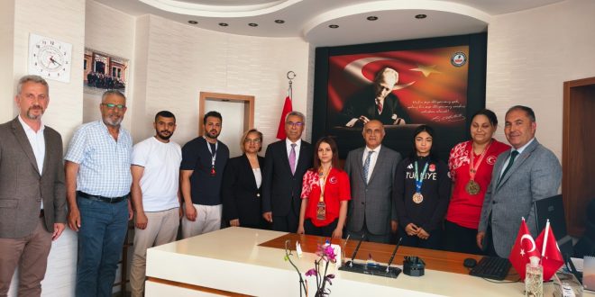 Kaymakam Canbaba Başarılı Sporcuları Ağırladı