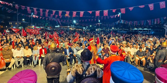 Gemlik, 15 Temmuz Şehitlerini Tek Yürek Olarak Andı
