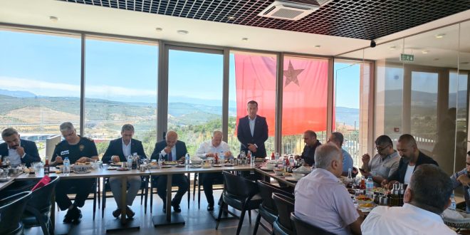 Gemlik’te Hayat Boyu Öğrenme Komisyonu Toplantısı Gerçekleştirildi